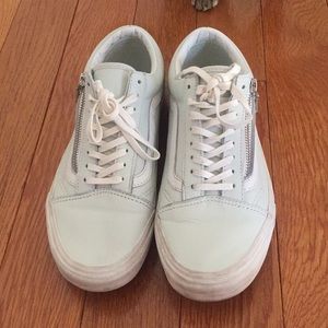 Women’s zipper vans shoes